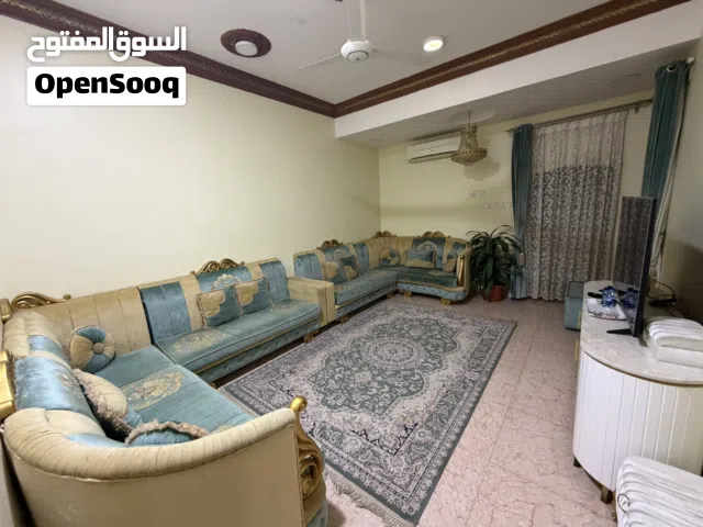طقم كامل للبيع بسعر قابل لتفاوض
