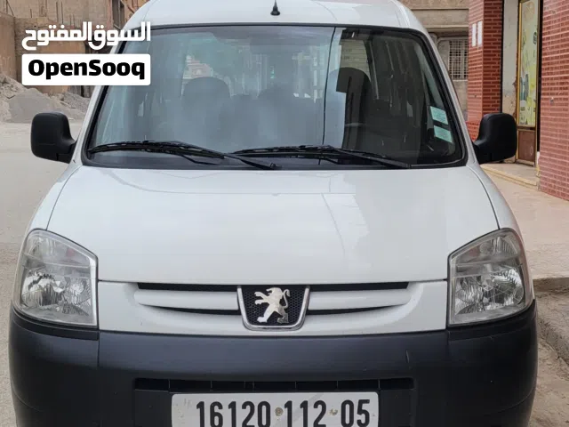 2012 Peugeot Partner Standard