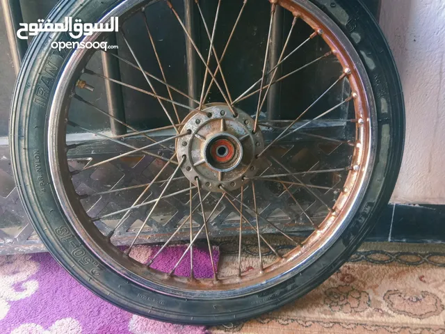 تاير دراجه كامل نضيف السعر 20 قفل