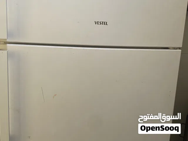 ثلاجه حجم كبير تبريد من تحت جيد الفريزر ممتاز