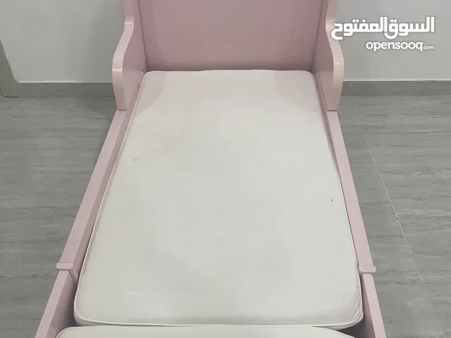 سرير اطفال من ايكيا
