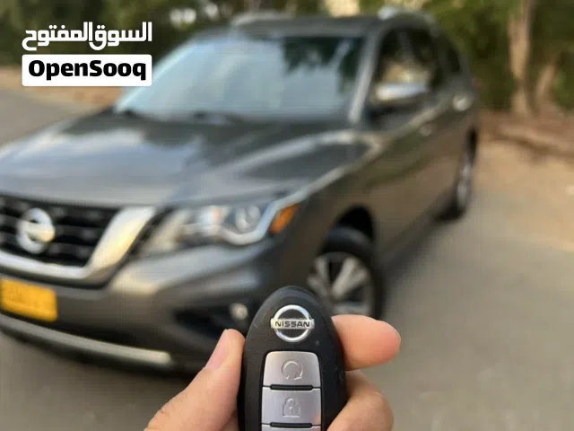 باثفندر ممشى جداً قليل شبه جديده + فحص وتسجيل وتأمين جديد 7 مقاعد حادث بسيط لا يذكر