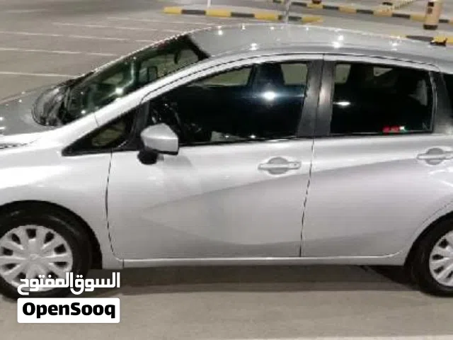 نيسان فيرسا نوت هاتشباك 2016