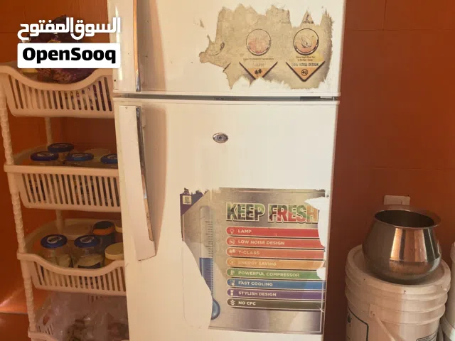 ثلاجة للبيع
