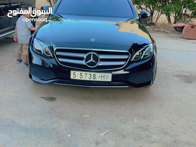 مرسيدس e200
