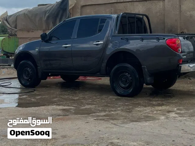 2015 ميتسوبيشي L200 Double Cab GL