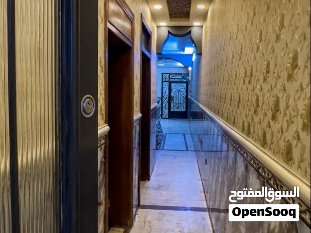 180 m2 2 Bedrooms Apartments for Rent in Baghdad University
