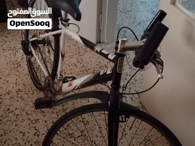 بسكليت جنط 28 سبق شبه جديد استعمال 8 اشهر