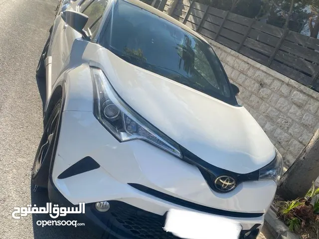 تويوتا CHR موديل 2018 لون ابيض و اسود فحص 3 جيذ
