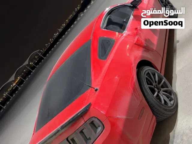 2013 فورد موستانج V6