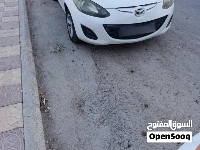 2012 مازدا 2 Standard