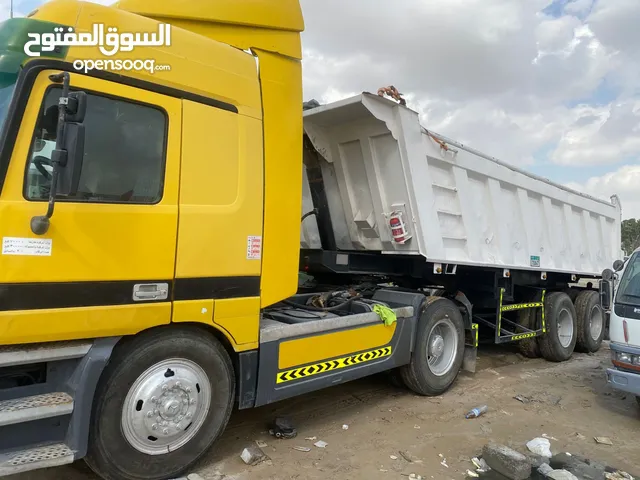 for sale :2 Trucks with 2 Trailers in Abu Dhabi – Al Mafraq