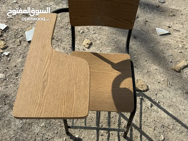كرسي محاضرات يصلح للمدارس والمراكز التعليمية ورياض الاطفال بحال الوكالة