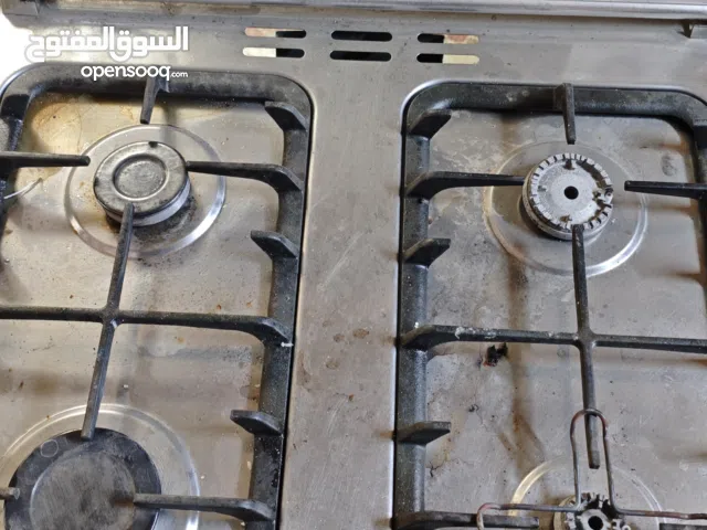 طباخ نضيف جداً شغال