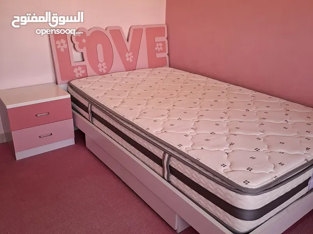 للبيع غرف نوم عدد 3 بحالة ممتازة غرفة نوم ماستر وغرفة شبابية وغرفة أطفال بسعر جيد جدا للجادين فقط