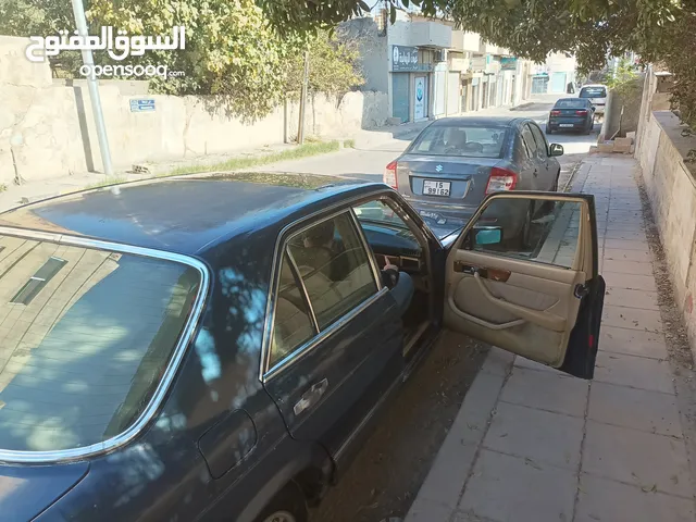 مرسيدس 300 للبيع