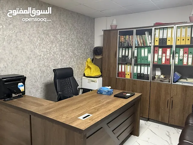 مكتب للبيع في ابراج الفالكون مع اثاث وباركن خاص