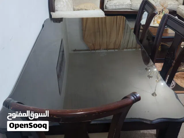 طاولة سفره مع 7 مقاعد خشب سويسري ثقيل