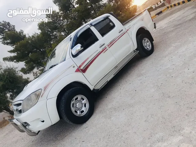 Used Toyota Hilux in Amman