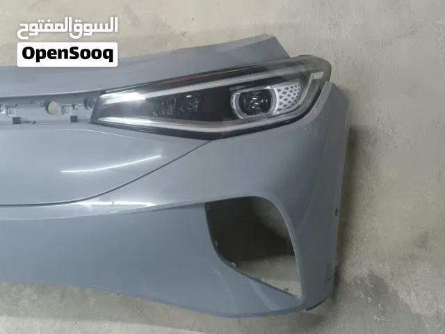 ضو اي دي فور أمامي يسار بحاله ممتازه للبيع