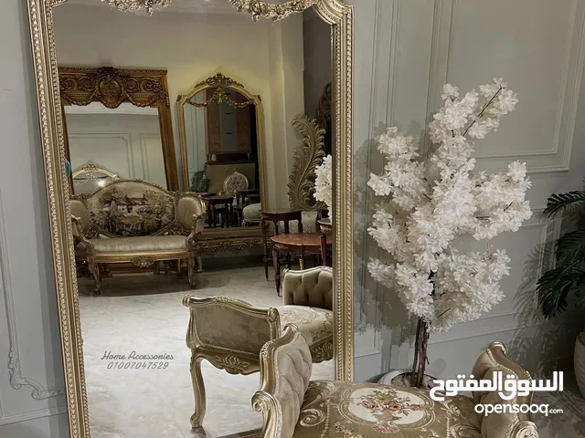 أنتيكات ع الطراز الفرنسي العتيق مصنوع يدويا من الخشب الزان الطبيعي بإحترافيه عاليه جدا