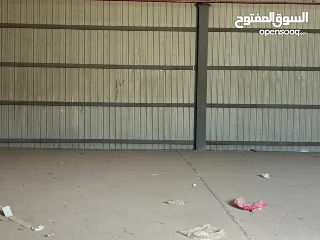للبيع مخزن 2000 متر مرخص