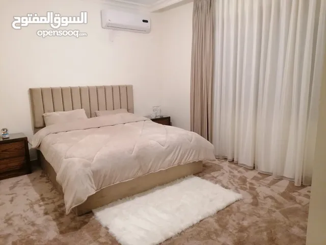 غرفة نوم مستعملة اقل من سنة وبحالة الجديد للبيع المستعجل بسعر 1100 السعر قابل للتفاوض