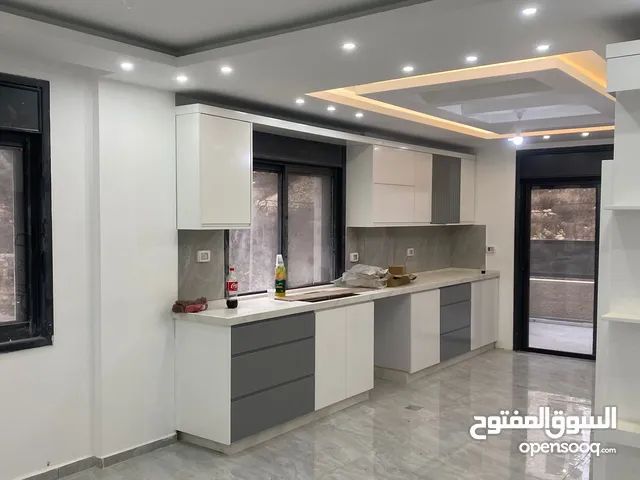 160 m2 3 Bedrooms Townhouse for Sale in Ramallah and Al-Bireh Al Irsal St.