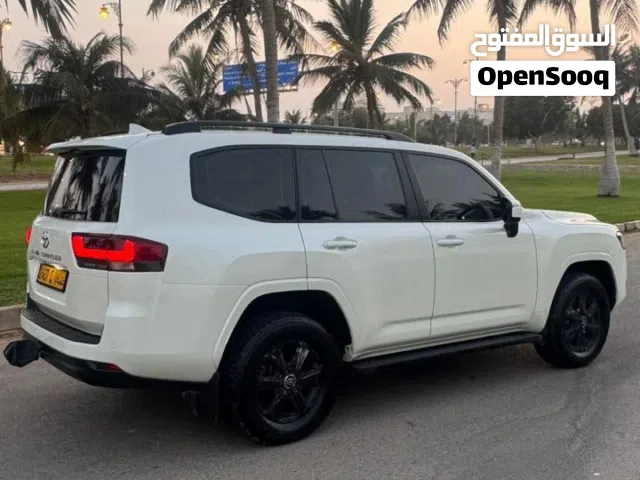 Used Toyota Land Cruiser in Muscat