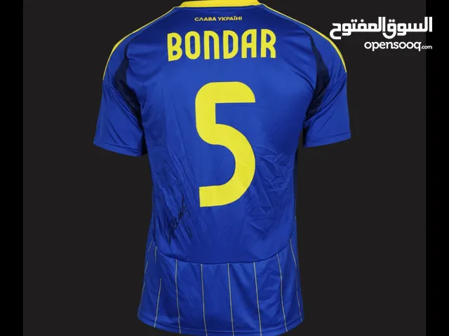 Ukraine national team player shirt issued and signed Bondar