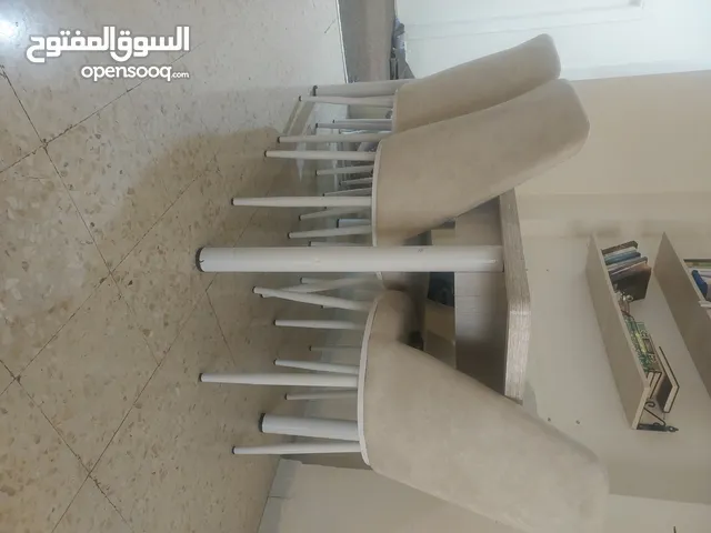 طاولة 6 كراسي