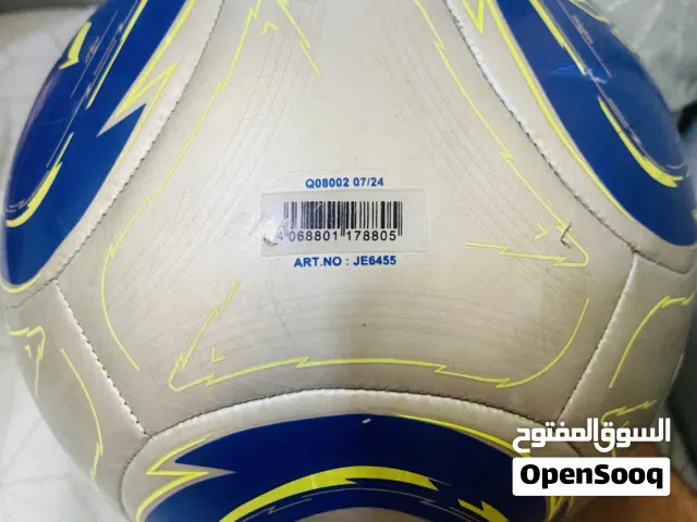 كرة قدم اديداس