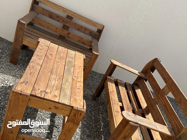 للبيع جلسة خشبية