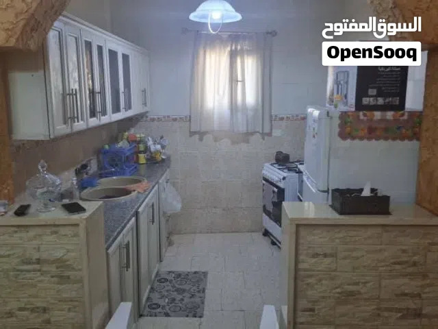 100 m2 5 Bedrooms Townhouse for Sale in Tripoli Ras Hassan