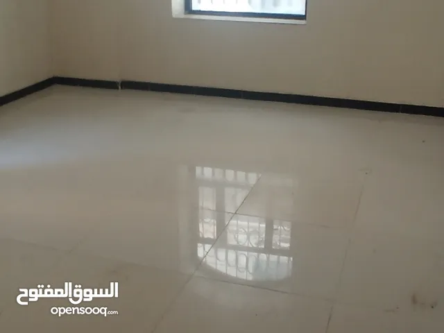 150 m2 3 Bedrooms Apartments for Rent in Sana'a Bayt Baws