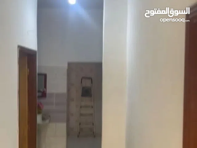 منزل بنص البلد موقع مميز وكامل الخدمات