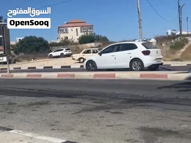 قطعه ارض في بيرزيت على الشارع الرئيسي مباشره تجاري صالحه بناء محلات وعماره تجاري