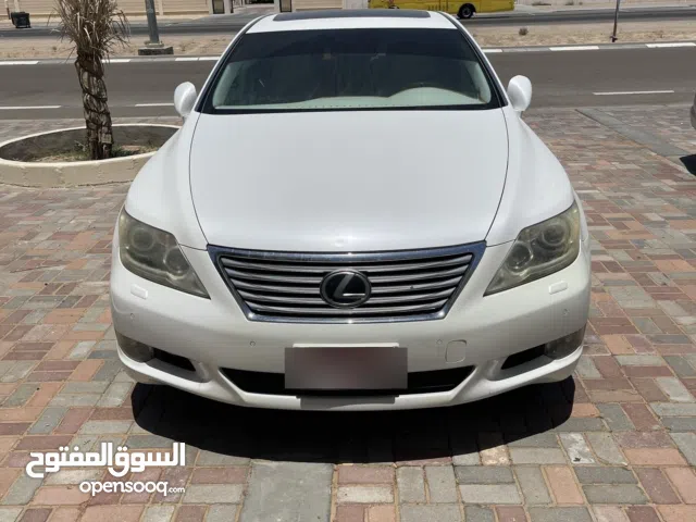 لكزس LS460 للبيع نظيفه