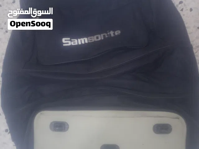 ساكو سفر قابل للطي وبه عجلات
