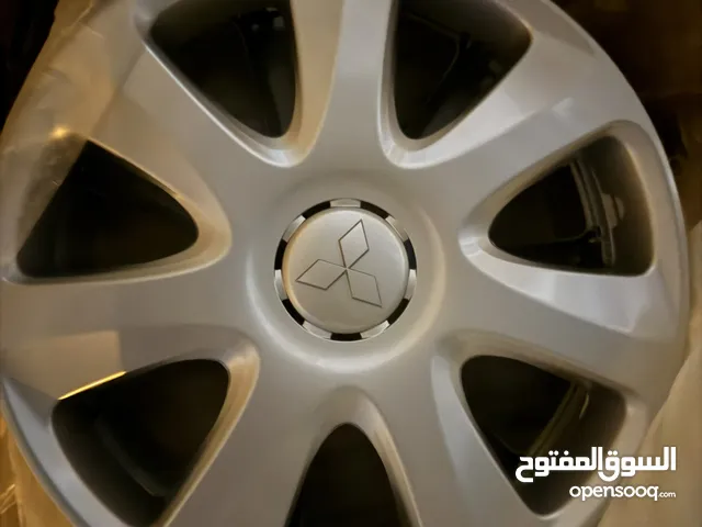 طاسات وكالة جديدات بشعار ميوستبيشي رنج 16