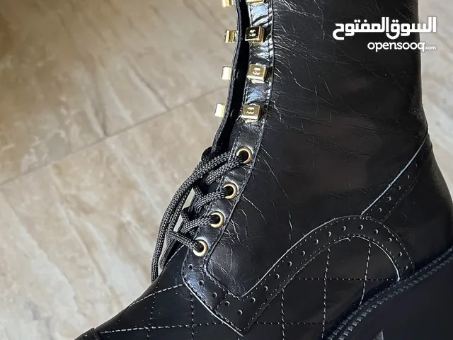 Boots lace up genuine leather size 39