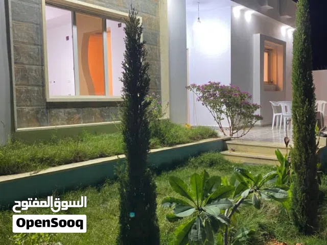 300 m2 Studio Townhouse for Rent in Tripoli Ain Zara