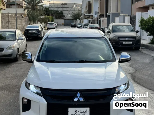 2020 ميتسوبيشي L200 Double Cab GLX