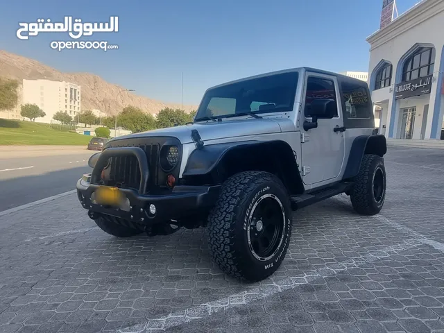 Media Screen Used Jeep in Muscat