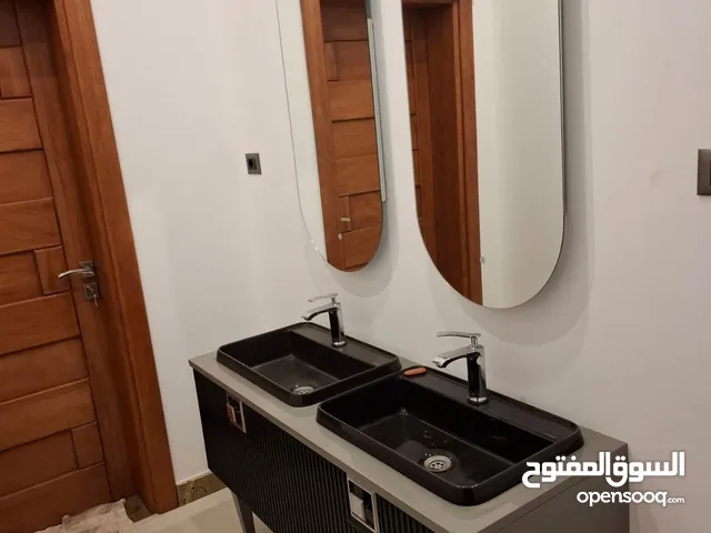 600 m2 More than 6 bedrooms Villa for Rent in Benghazi Venice