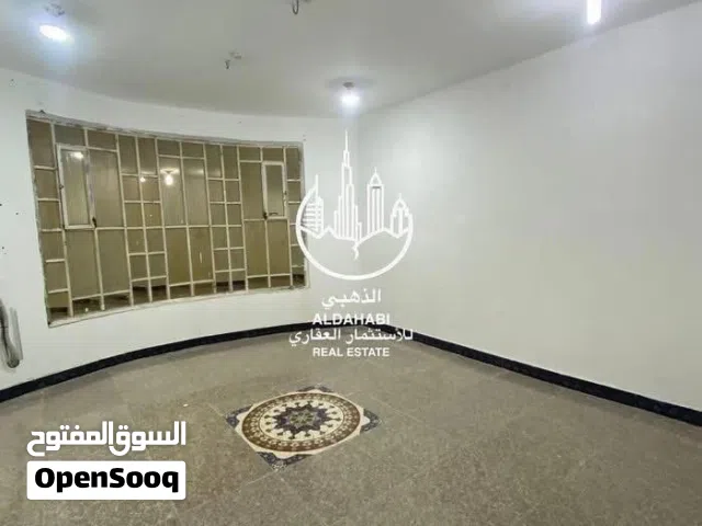 بيت طابقين للايجار في الجبيله تجاري شارع عريض سعر الايجار -800 الف