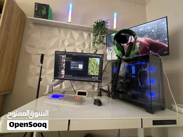 ميز هايدروليك ابيض