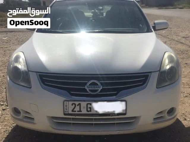 2011 نيسان التيما S