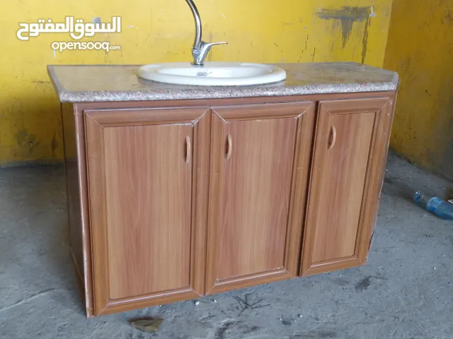 مغسلتين الامنيوم ورخام تفصيل بحالة الوكالة وبسعر طري حالتهم ممتازه جدا الله يبارك لصاحب النصيب