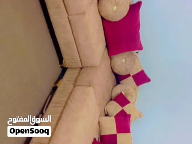 السلام عليكم صالون استعمال بسيط حاجه ربي يبارك شبه جديد واللي ما عندهاش يتفضل ياخذه بلاش